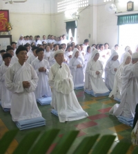 DI TÌM NHỮNG GIÁ TRỊ PHỔ QUÁT ( Giua cac ton giao ) . FINDING UNIVERSAL VALUES