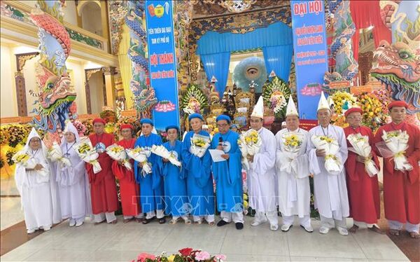 CAO ĐÀI TRONG CAC TON GIAO DONG TAY